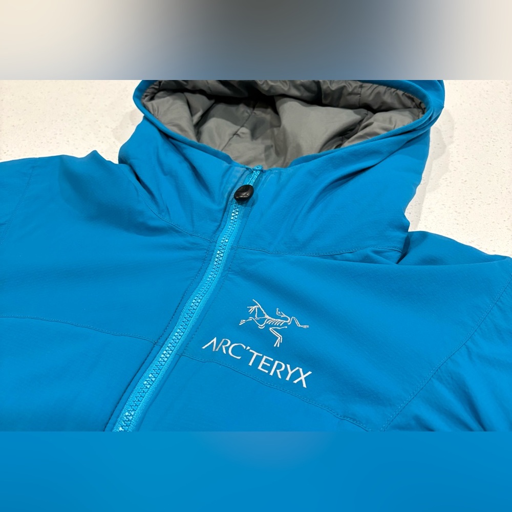 Women’s S Arcteryx Atom Jacket - Picture 2 of 4